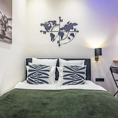 Very - New - Easy Sleep Boedapest